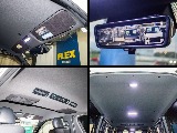 LEDルームランプに交換されており、メーカーオプションのデジタルインナーミラーも装備されております！