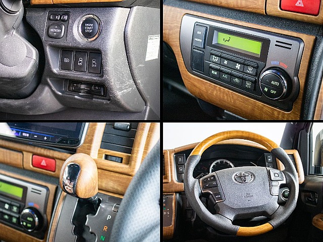 黄木目のインテリアパネル３点を装備しております！