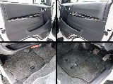 運転席・助手席の足元のお写真になります！フロアマット装備済み！