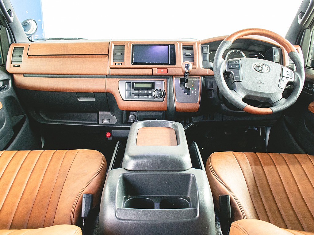 オリジナルインテリアパネル3点セットを装備してます！