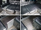 このようにフルフラット展開が可能です！ワイドボディならではの車内空間を最大限に活かせます！