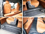 2列目に乗車する方たちもセカンドテーブルがあるので快適にお過ごしいただけます！