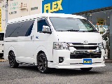 オリジナルのフロントスポイラーやオーバーフェンダーを装備してます！
