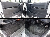 運転席・助手席の足元のお写真になります！フロアマット装備！