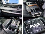 運転席・助手席側の両側にアームレスト付いているので長距離運転の味方になります！