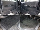 運転席・助手席の足元のお写真になります！状態良好です！