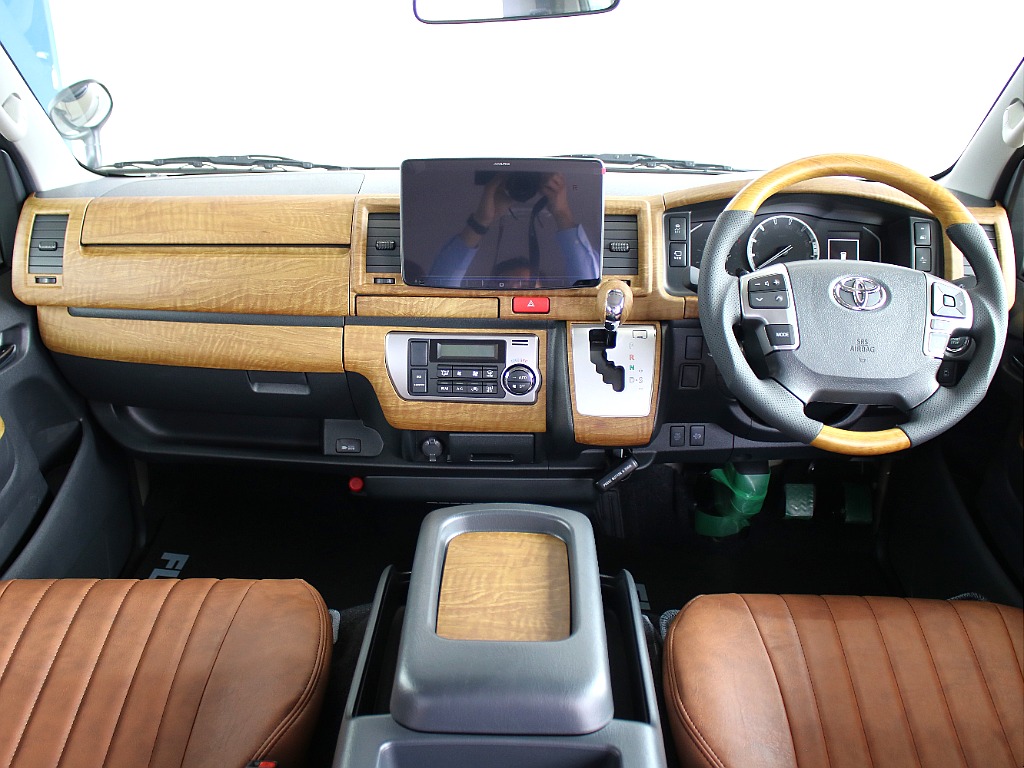 オリジナルインテリアパネル3点セットを装備してます！