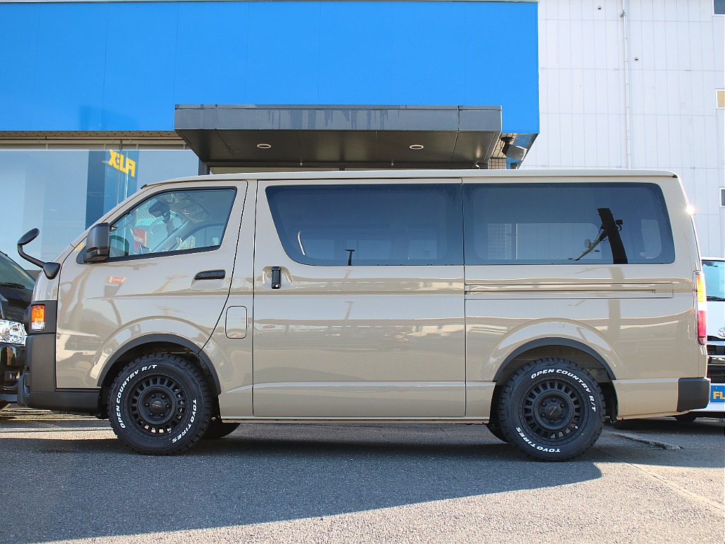 両側パワースライドドアが搭載されているお車になります！