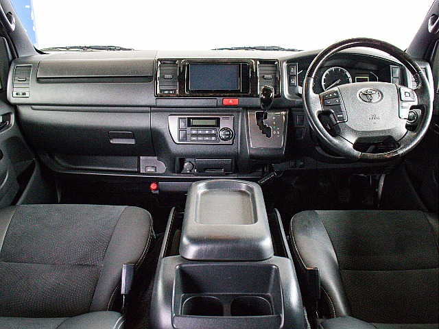 ダークプライムⅡならではのコックピットとなっております！