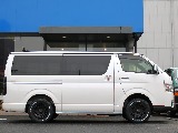 両側手動のスライドドアになります!