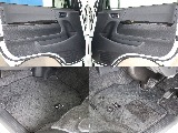 ドアの内側に収納スペースがございます!
