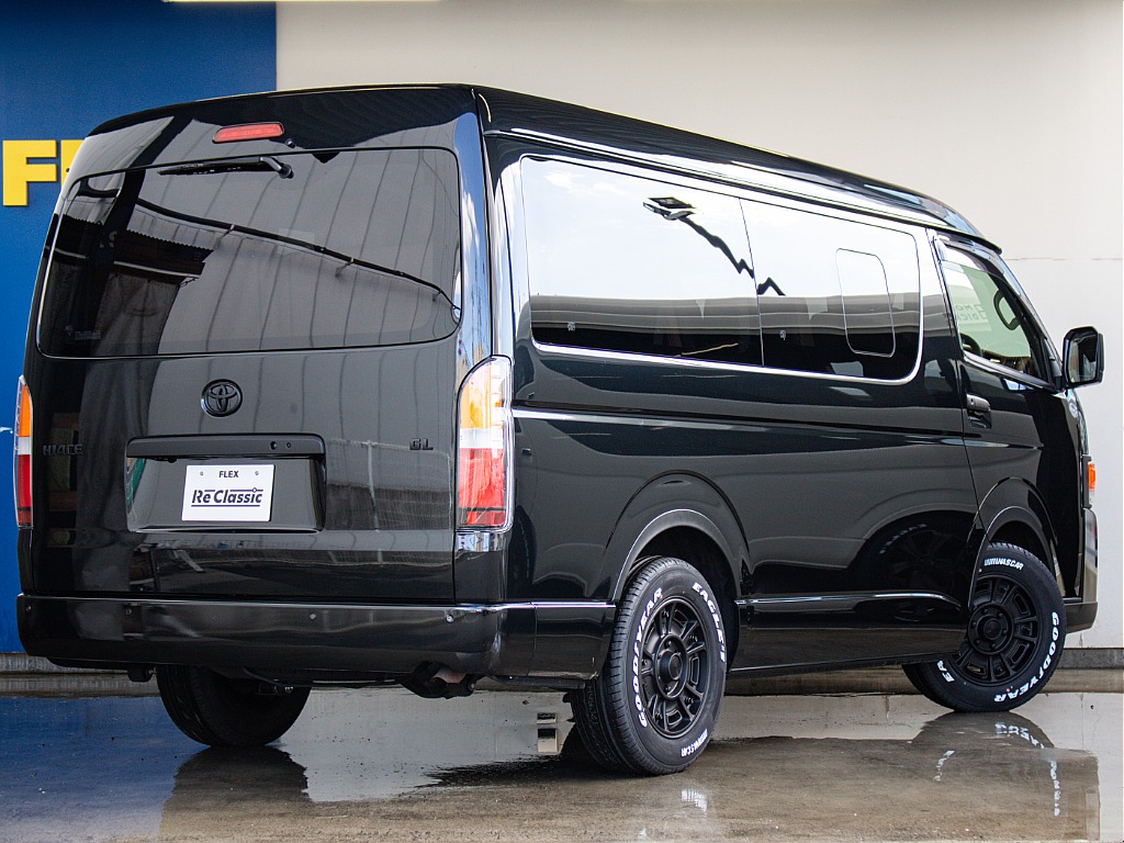 非常にカスタムが充実したハイエースワゴンの車両です！