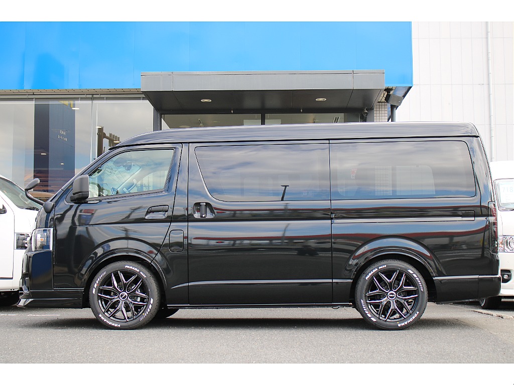 メーカーオプションの片側パワースライドドア付きです！