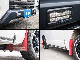 TRD製のデイライト付きオフロードバンパーやマッドフラップを装備しております！