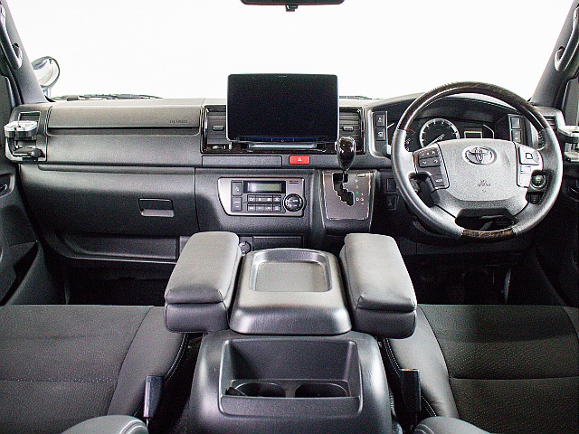 視認性の良い運転席周りとなっております！