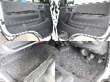 ドアの内側にも収納スペースがございます!
