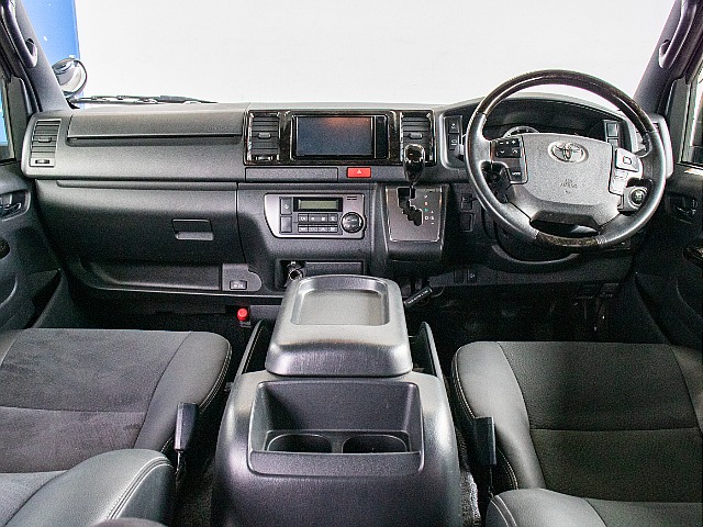 運転席周りのお写真になります！カロッツェリアナビ装備予定です！