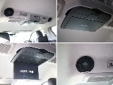 大画面のフリップダウンモニターにルーフスピーカーまで装備しております！