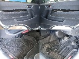 運転席・助手席の足元です！オリジナルの3Dフロアマット装備してます！