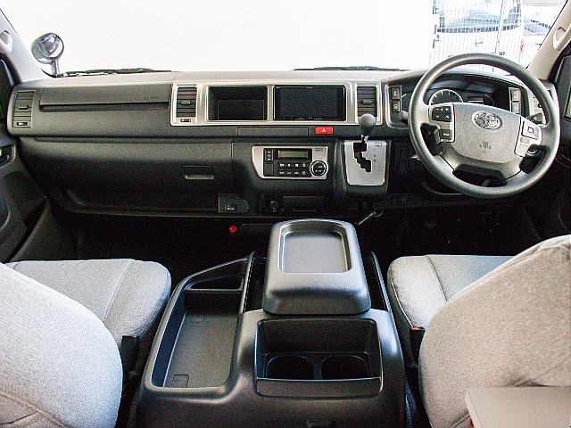 運転席周りのお写真になります！