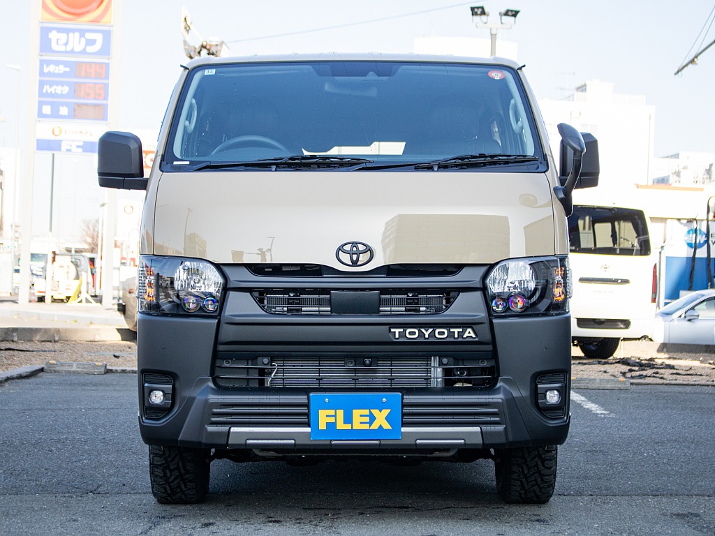 TOYOTAのエンブレムがオシャレなReグリルを装備しております！