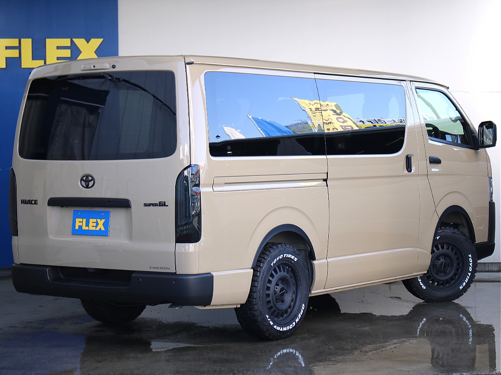 後方からみた外装のお写真です！人気のブラックエディションパッケージ！