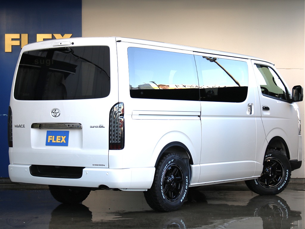 ヘッドライト、フォグランプともにLEDのものになっております！