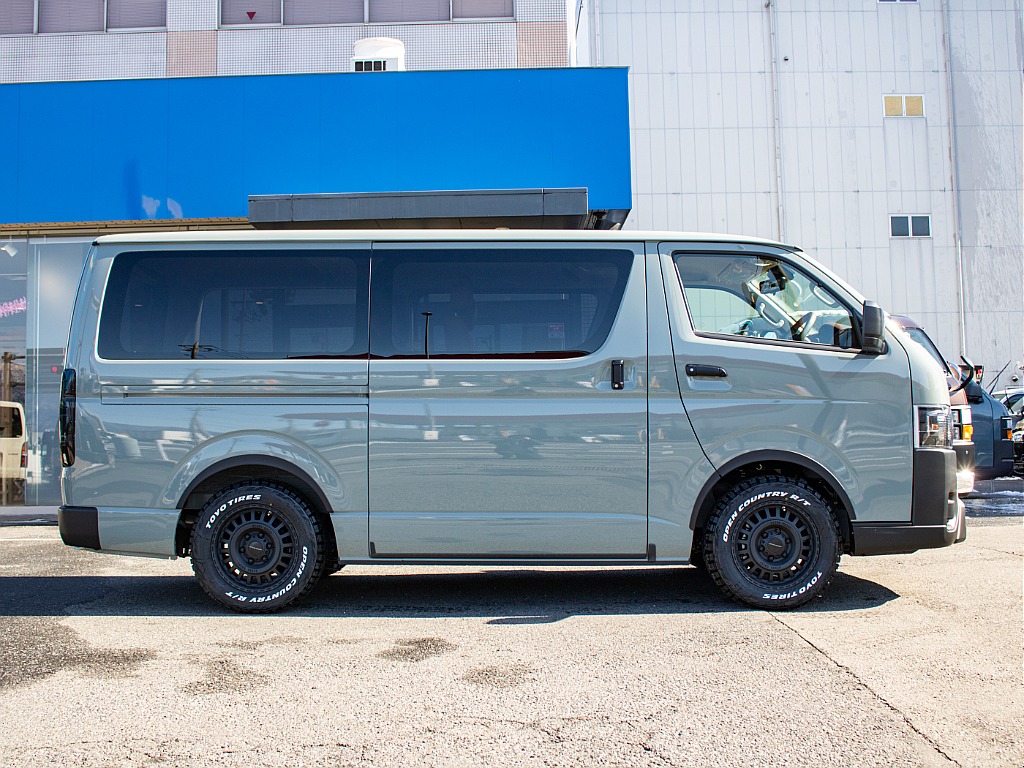 寒冷地仕様のお車になりますので凍結防止のモールなどが搭載されてます！