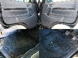 純正のフロアマットを前後装備してます！