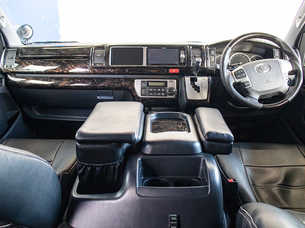 運転席周りのお写真になります！