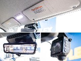 メーカーオプションのデジタルインナーミラーが搭載されています！