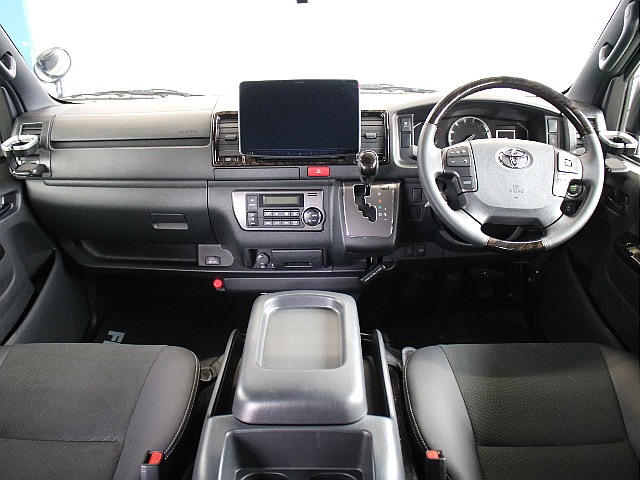 ダークプライⅡならではのコクピット周りになります！