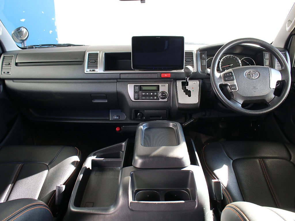 運転席周りの状態も良好です！