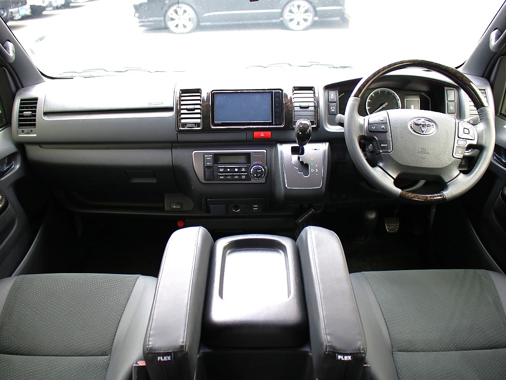 運転席周りのお写真になります！