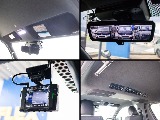 メーカーオプションのデジタルインナーミラーに前後ドライブレコーダーも装備しております！