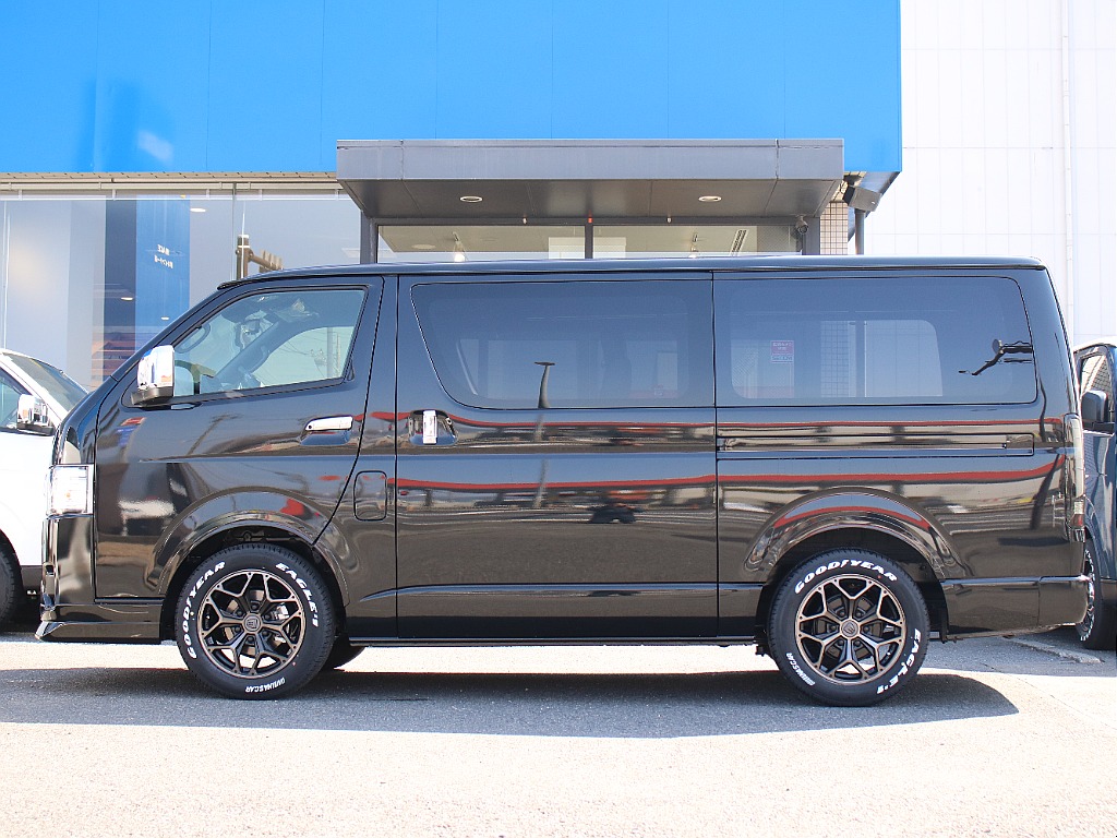 両側パワースライドドアを装備しております！