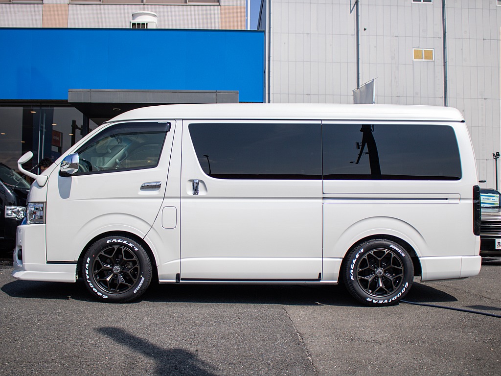 寒冷地仕様の一台です！スライドドアには凍結防止のモール付いてます！