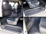 後席にも純正フロアマットを装備しております！