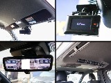 メーカーオプションのデジタルインナーミラーを装備し、ドライブレコーダーも装備しています！