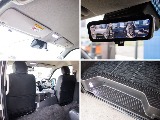 メーカーオプションのデジタルインナーミラーを装備しております！4列目に人が座っても後方を確認して頂けます！