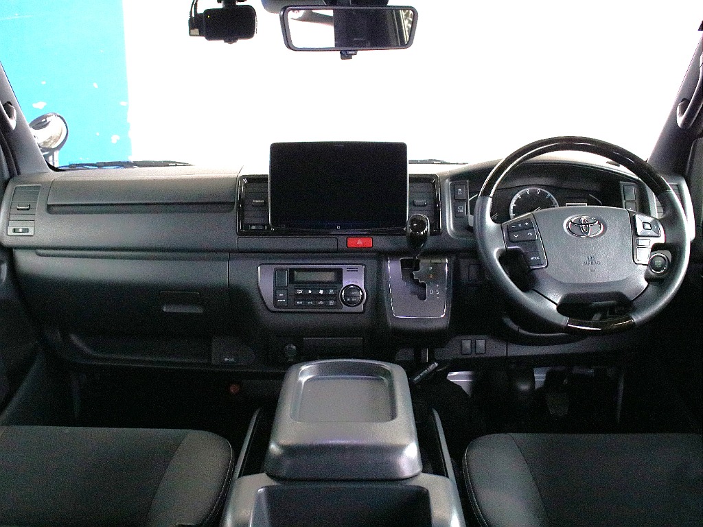 内外装共に状態の良い一台が厚木店に入庫しました！