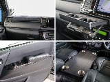 オリジナルフラットセンターコンソールは広々とした物置スペースとしてお使いいただけます！