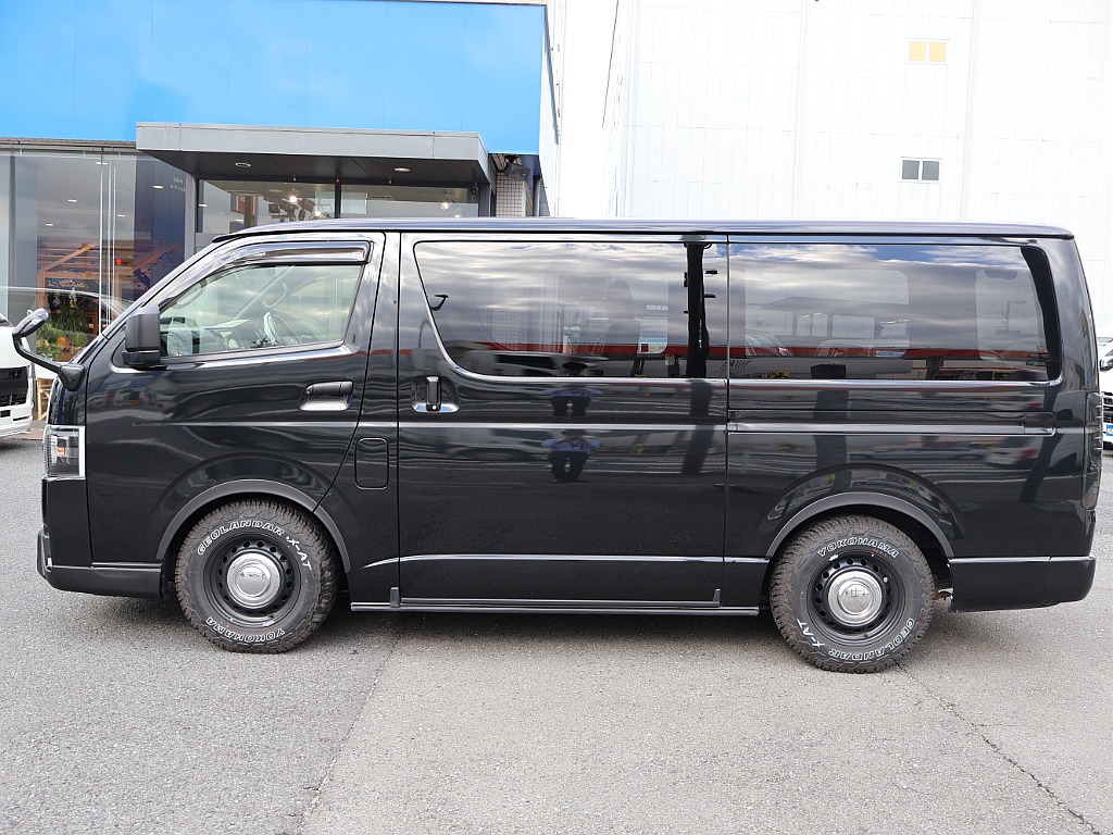 メーカーオプションの両側パワースライドドアを装備しております！