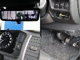 メーカーオプションのデジタルインナーミラーも装備しております！