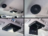 10.1インチの後席モニターにルーフスピーカーまで装備済みです！後ろの方たちもしっかり音楽やテレビをお楽しみ頂けます！