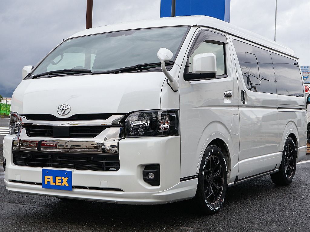 カスタム盛沢山のワイドバンガソリン4WD！