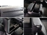 助手席にはオリジナルのコンソール型アームレストを新品で装備しております！