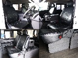 オリジナルシートカバーと２列目足元にはフットパネルまで装備されております！