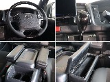 運転席側・助手席側にアームレスト装備！収納スペース付きです！