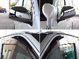 雨でも窓の開閉可能なドアバイザーも装備されております！